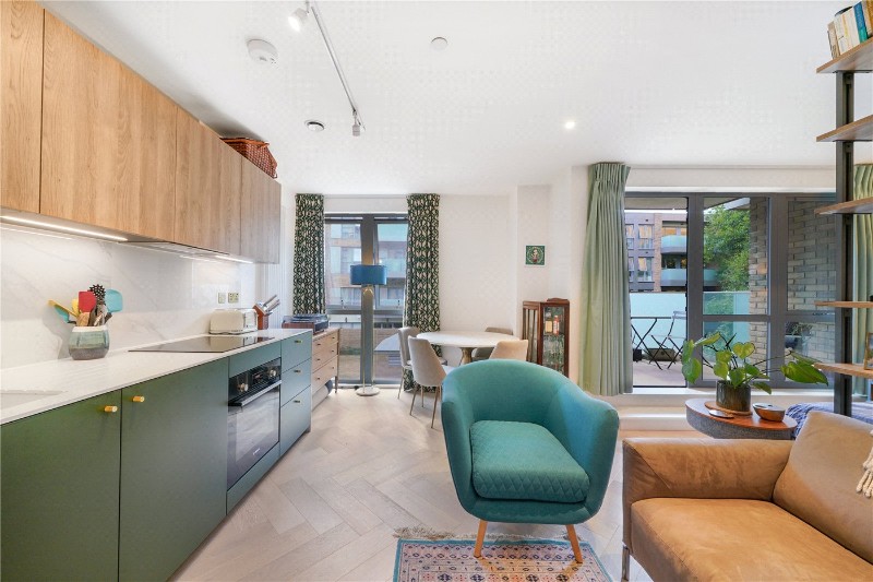 Cross Lane, London, N8