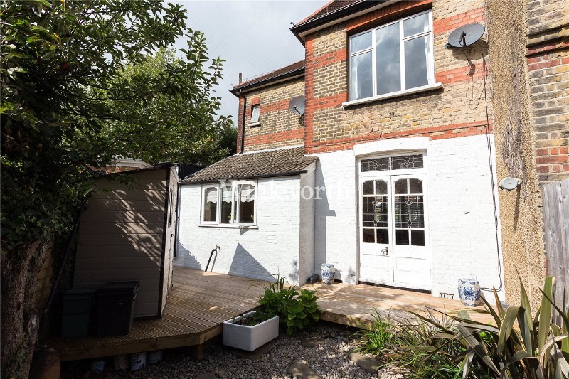 Riverway, London, N13
