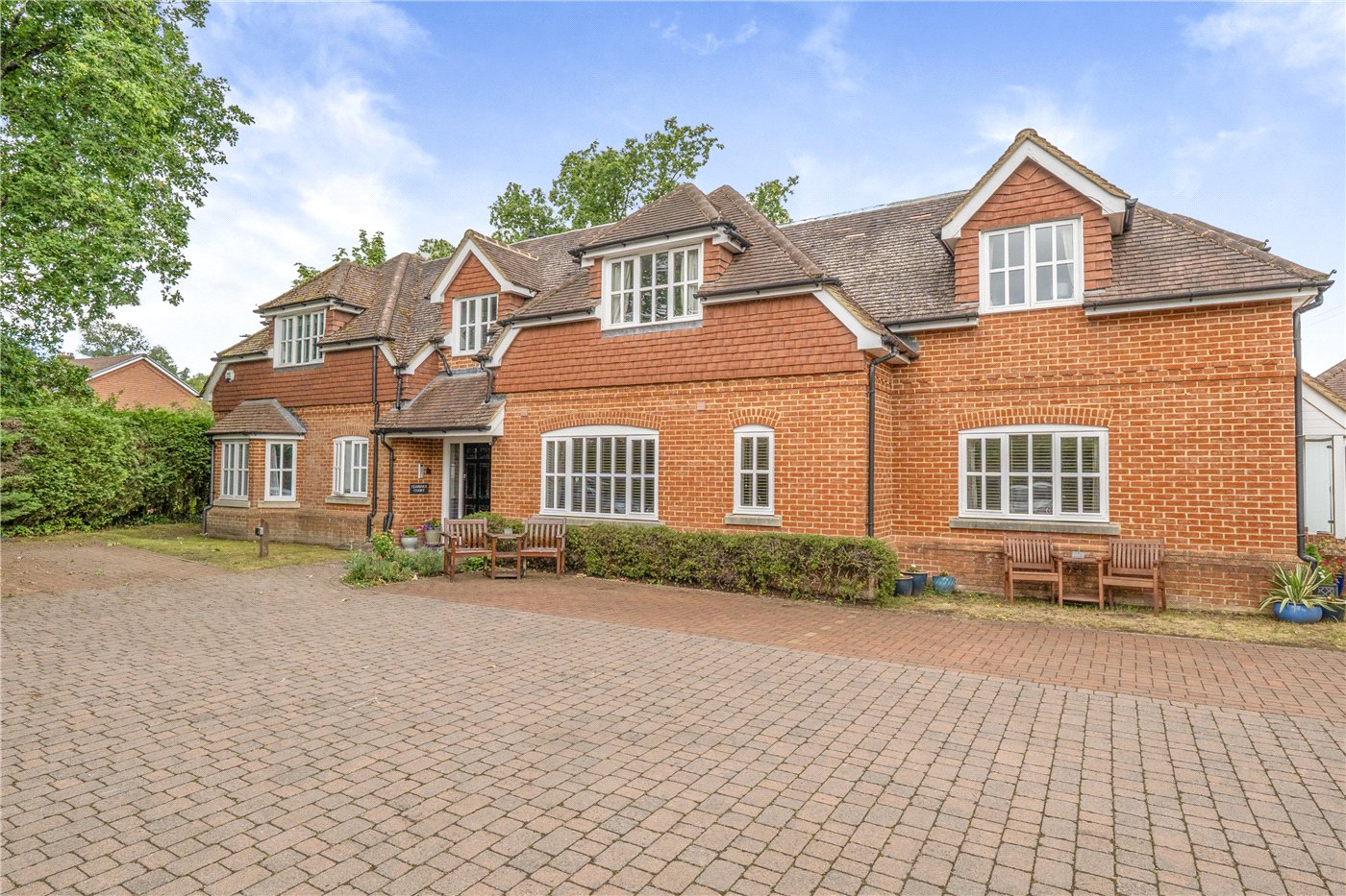 School Lane, Lower Bourne, Farnham, Surrey, GU10