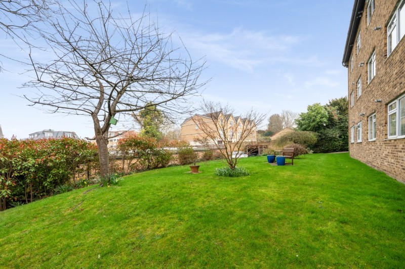 Overbury Avenue, Beckenham, BR3