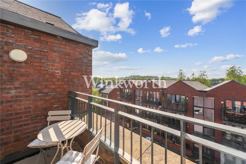 Leverton Close, London, N22