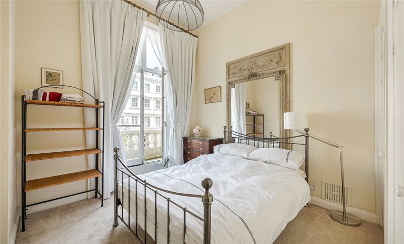 St Georges Drive, London, SW1V