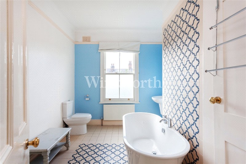 Gladstone Avenue, London, N22