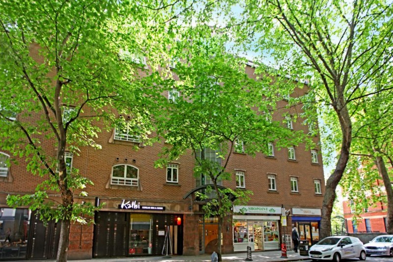 Rosebery Court, London, EC1R