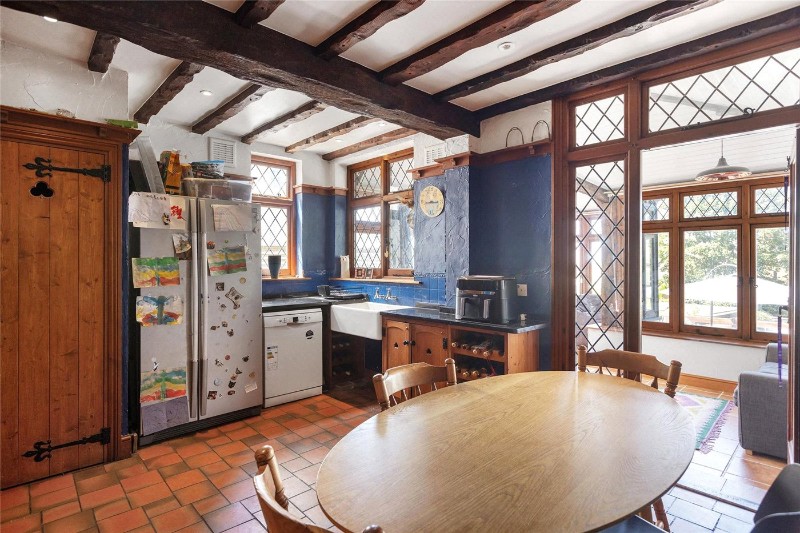 Annsworthy Crescent, London, SE25
