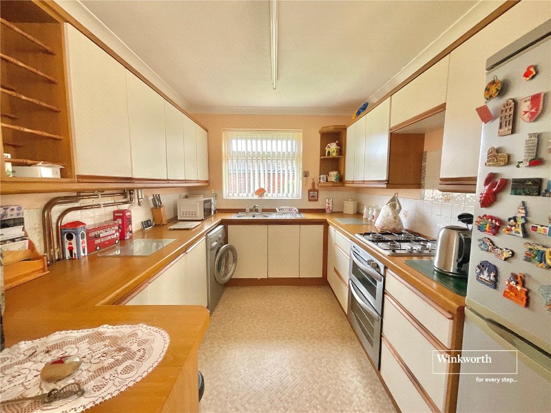 Bluebell Close, Highcliffe, Dorset, BH23