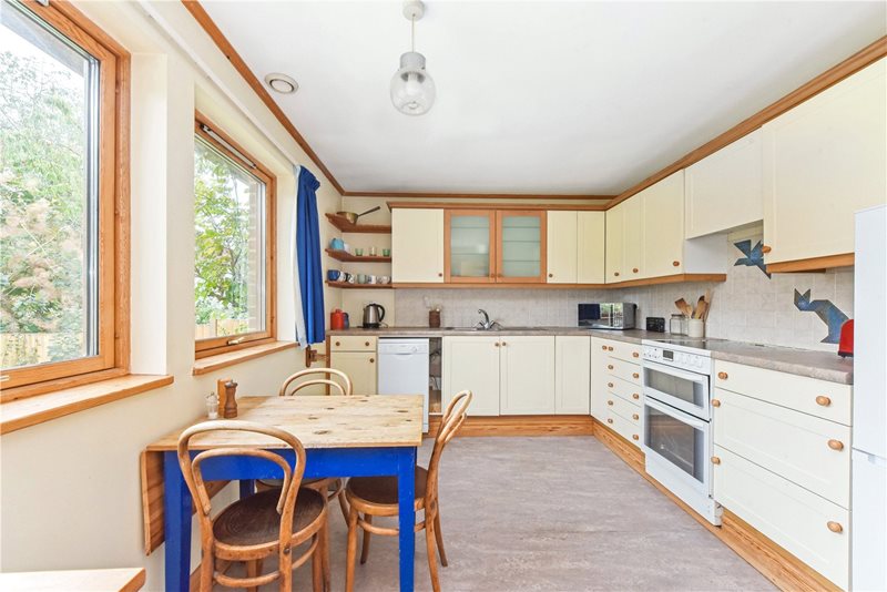 Woodbury Avenue, Petersfield, Hampshire, GU32