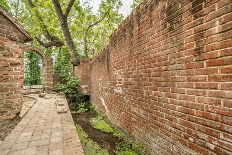 Guildford Road, Farnham, Surrey, GU9