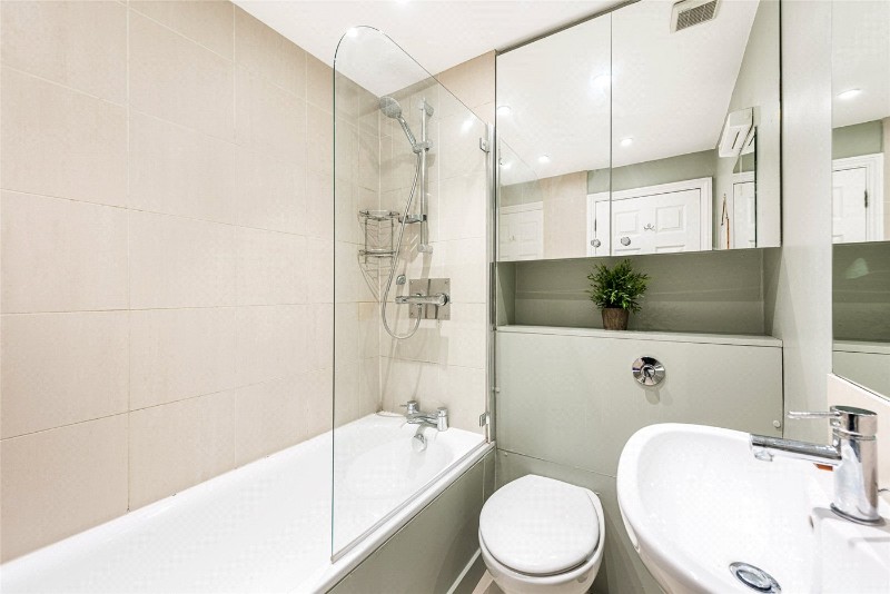 Moreton Terrace, London, SW1V