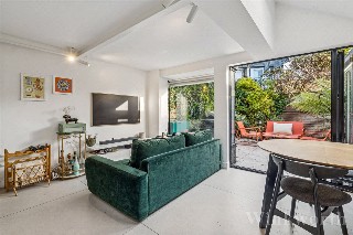 Elcot Avenue, London, SE15