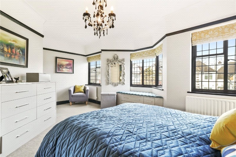 Tring Avenue, London, W5