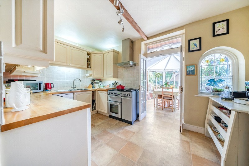 Trunk Road, Farnborough, Hampshire, GU14
