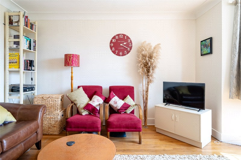 Leigham Avenue, London, SW16