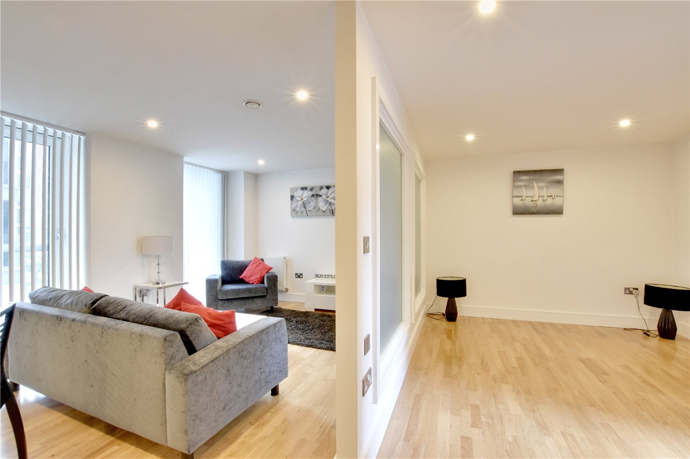 Reception/Bedroom