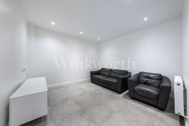 Hendon Way, London, NW2