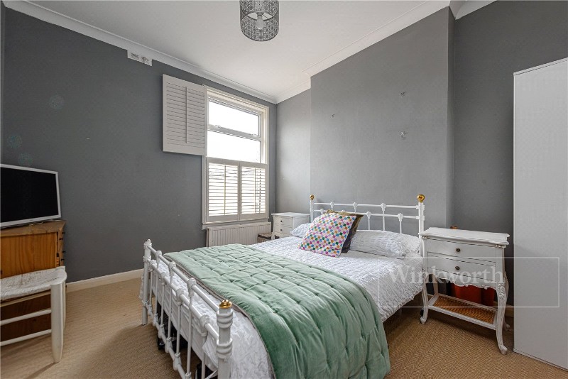 Bathurst Gardens, London, NW10