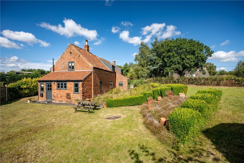 Bramerton Road, Surlingham, Norwich, Norfolk, NR14