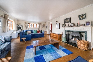 School Hill, Seale, Farnham, Surrey, GU10