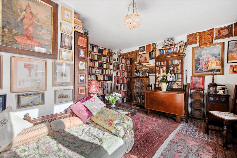 Weald Square, Upper Clapton Road, London, E5