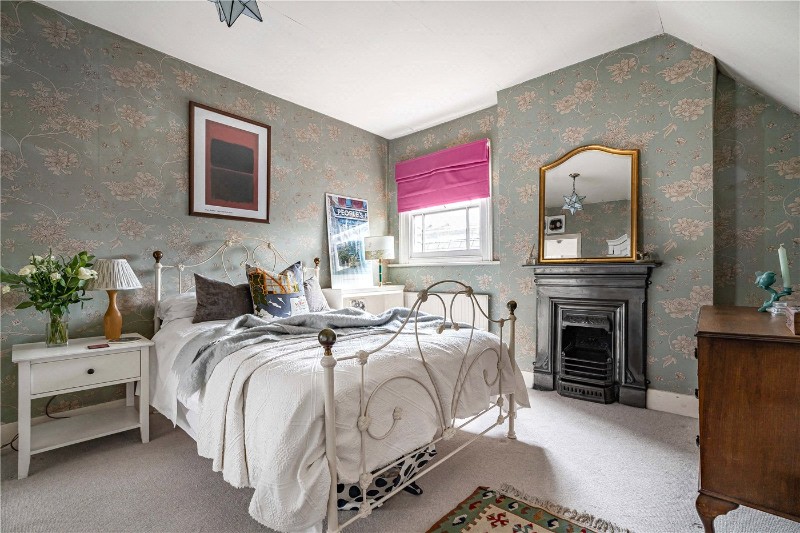 Ferme Park Road, London, N4