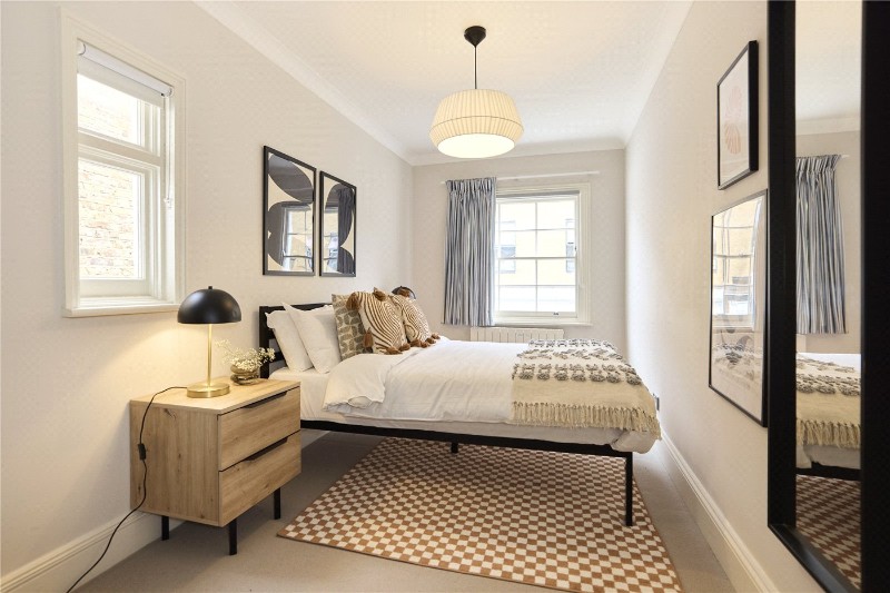 Ordnance Mews, London, NW8
