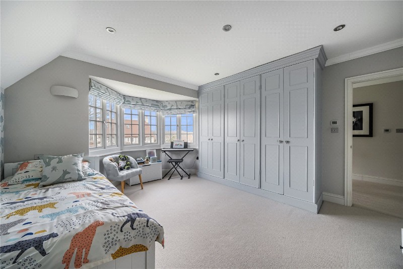 Searle Road, Farnham, Surrey, GU9