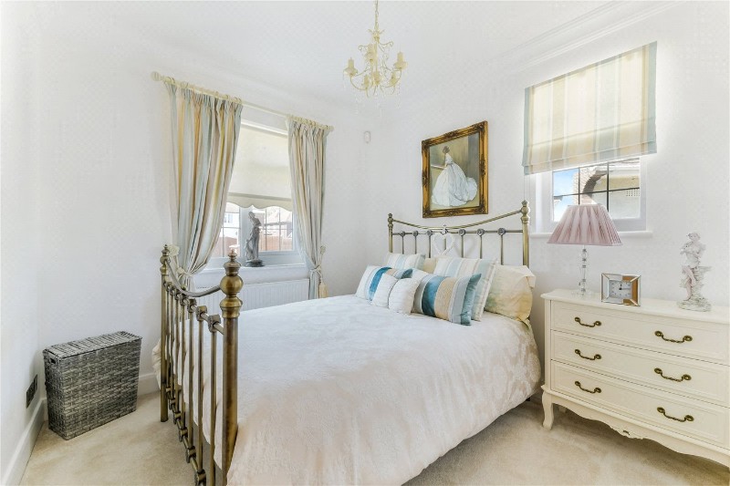 Oakley Gardens, Banstead, Surrey, SM7