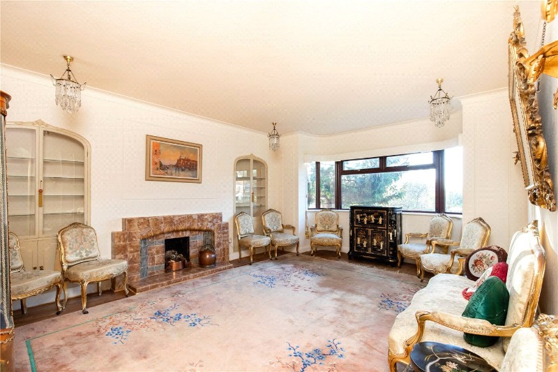 Dallas Road, London, W5