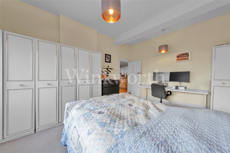 Woodstock Road, London, NW11