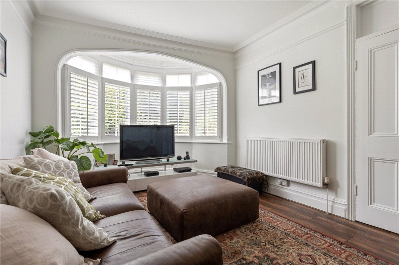 St. James's Drive, London, SW17