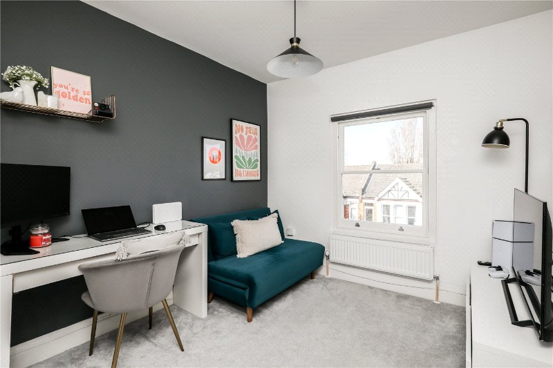 Mill Hill Road, London, W3