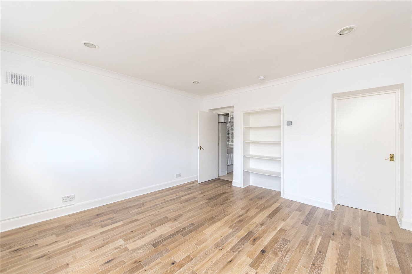 Reception/Bedroom