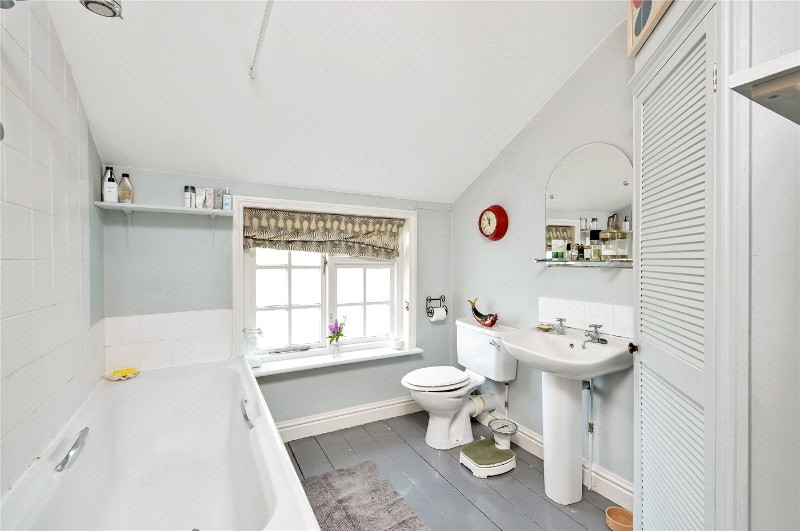 Bar End Road, Winchester, Hampshire, SO23