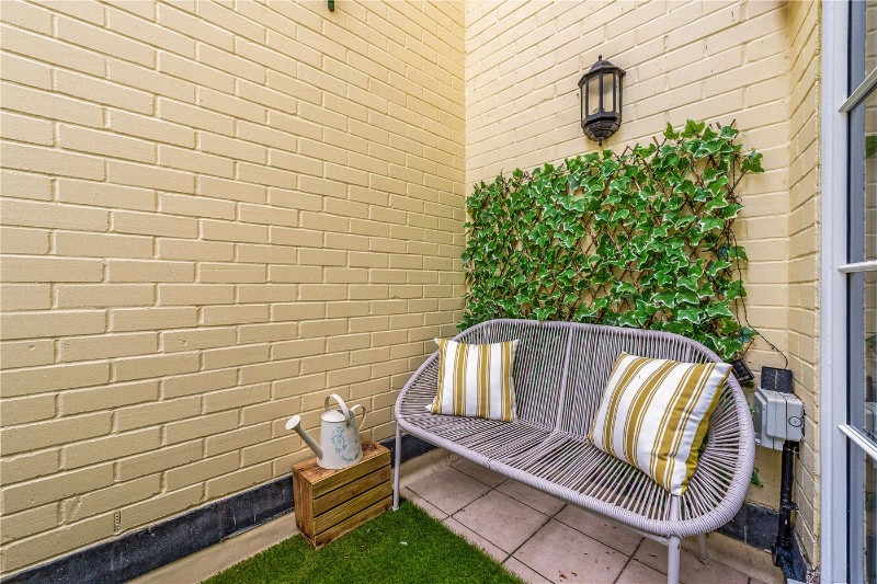 Royal Winchester Mews, Chilbolton Avenue, Winchester, SO22