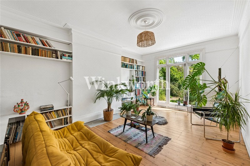 Lakeside Road, London, N13