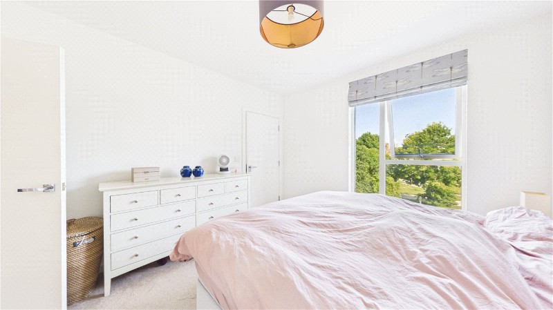 Bollo Bridge Road, London, W3