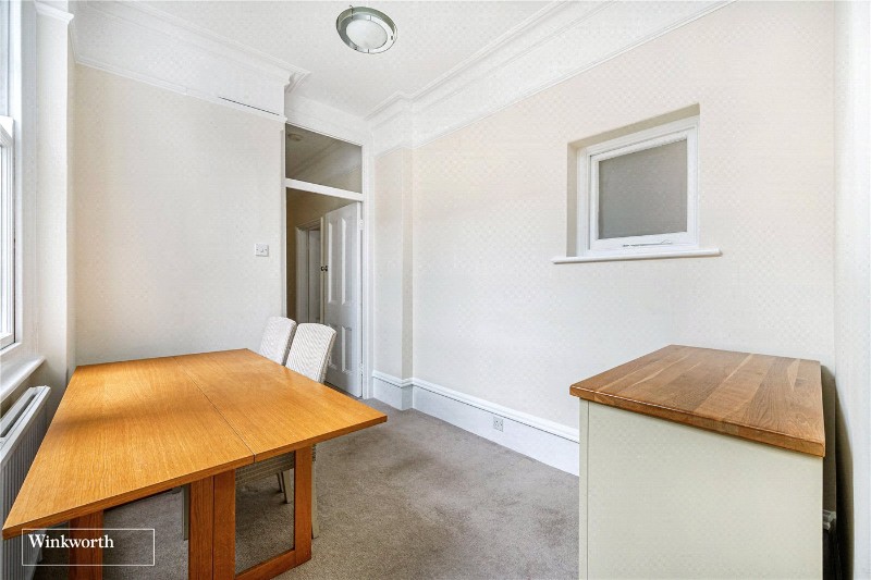Sutton Lane North, London, W4