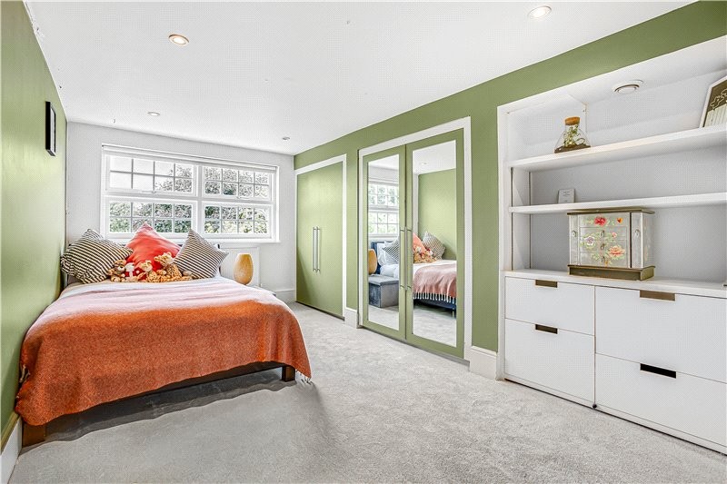 Castelnau, Barnes, London, SW13