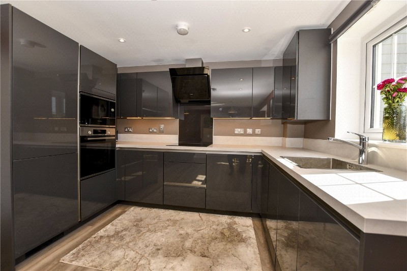 Barns Road, Finchwood Park, Wokingham, Berkshire, RG40