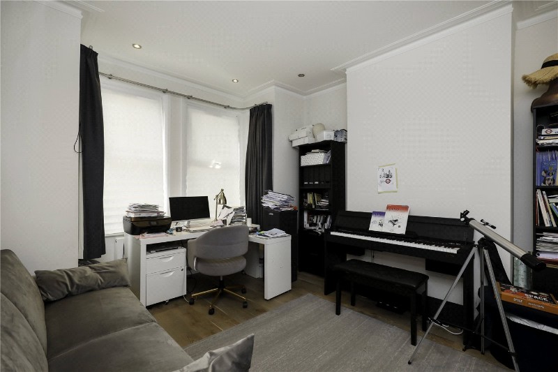 Drayton Gardens, London, W13