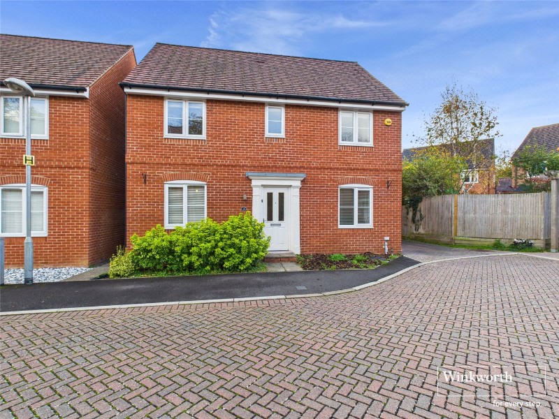 Roe Gardens, Three Mile Cross, Reading, RG7