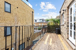 Upper Richmond Road, London, SW15