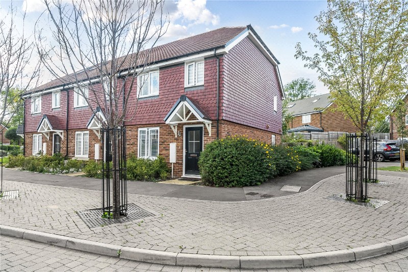 Cascade Way, Farnham, Surrey, GU9