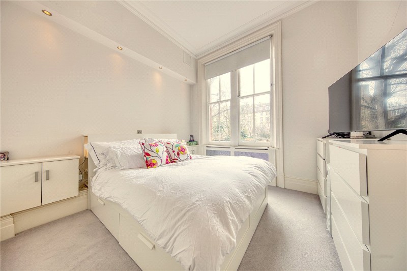 Gloucester Walk, London, W8