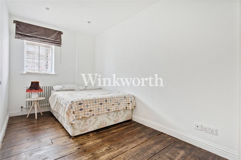 Spencer Avenue, London, N13