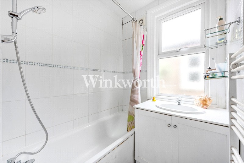 Devonshire Road, Palmers Green, London, N13