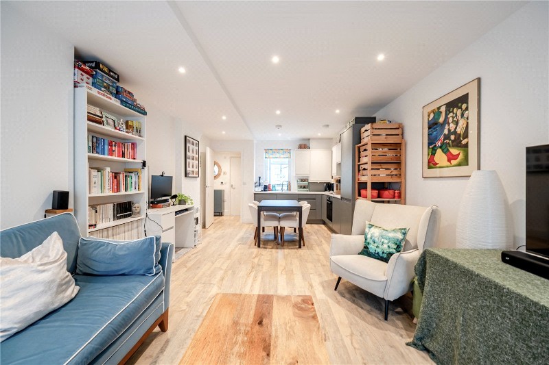 Kempton Mews, London, E6