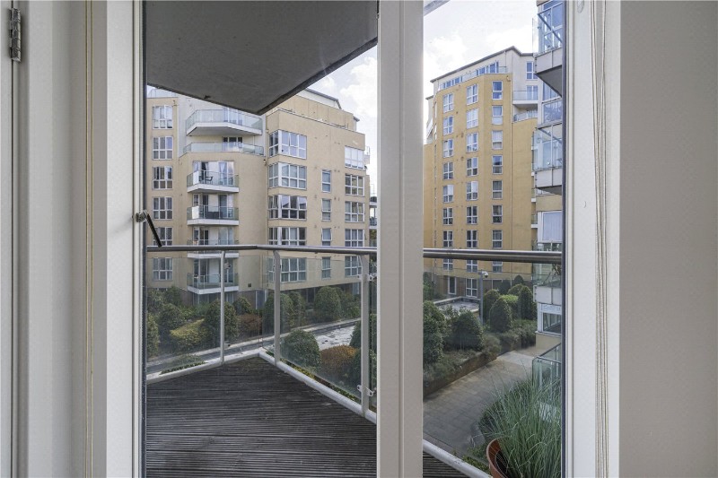 Water Gardens Square, London, SE16