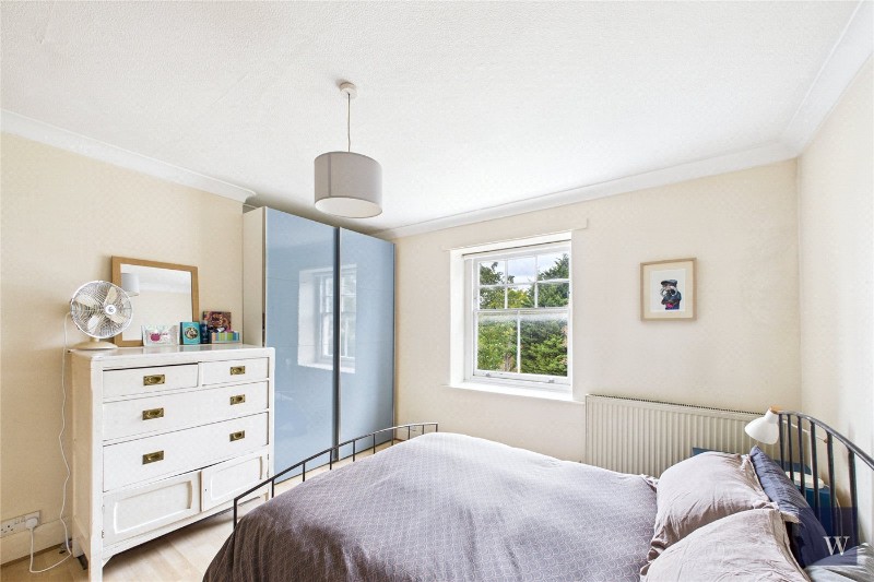 Kirkstall Road, London, SW2
