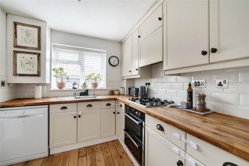 Arthur Close, Bagshot, GU19